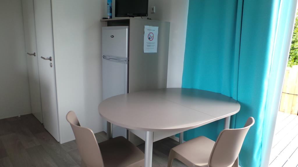 Camping De Kerurus Hotel Plounéour-Trez Buitenkant foto