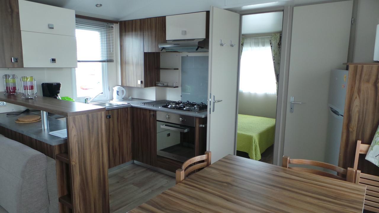 Camping De Kerurus Hotel Plounéour-Trez Kamer foto